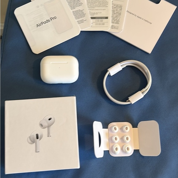 Apple AirPods Pro (best offer)